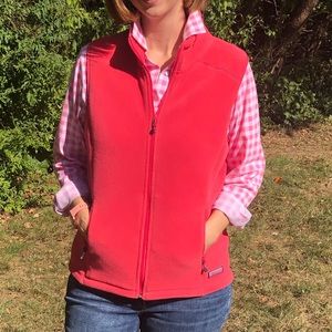 Vineyard Vines pink fleece vest size M